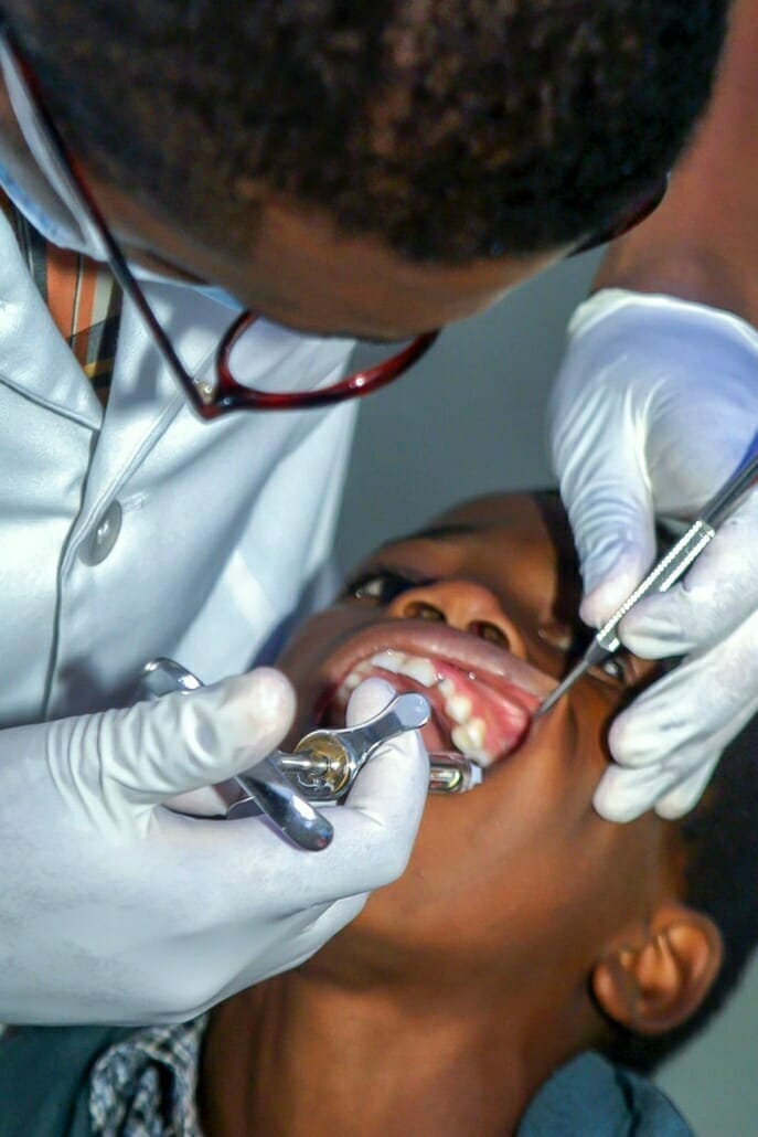 Zahnbehandlungen 